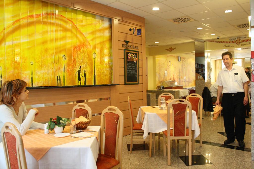 Hotel Zuglo Budapest Exteriör bild