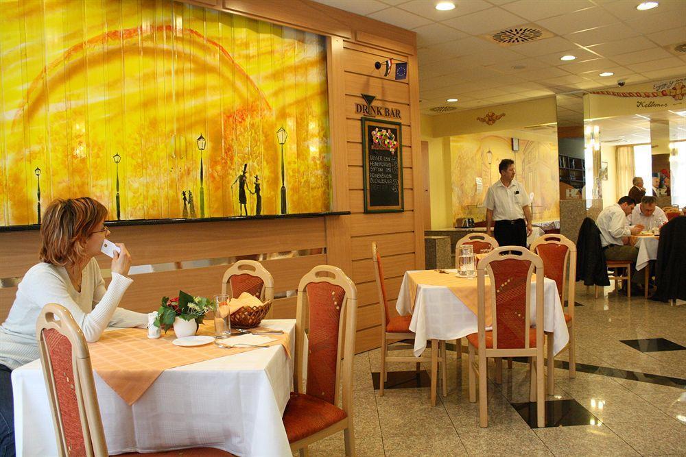 Hotel Zuglo Budapest Exteriör bild